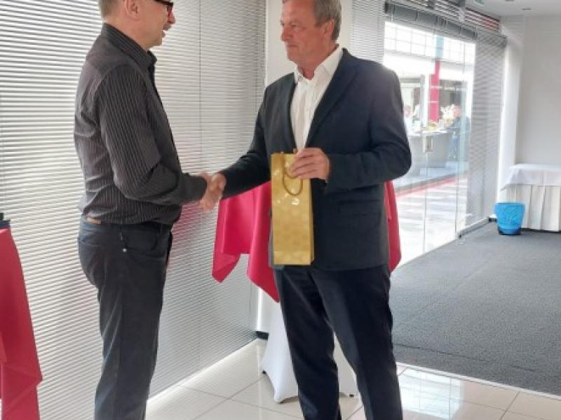 ROZLÚČKA SO ZAMESTNANCOM ÚRADU